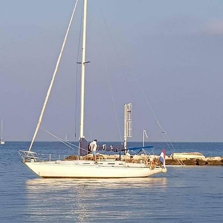 Отель La Tua Stanza A Vela Sul Mare Бари Экстерьер фото